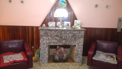 Importante Casa En Venta Con Local Comercial