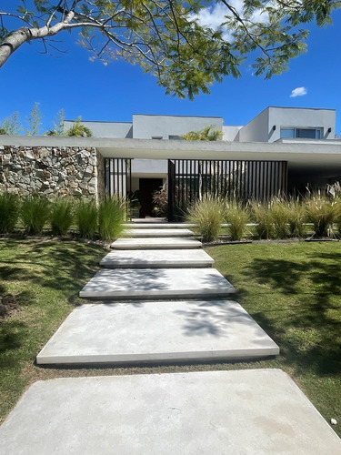 Imagen 7 de 30 de Casa En Venta En El Golf, Nordelta, G.b.a. Zona Norte