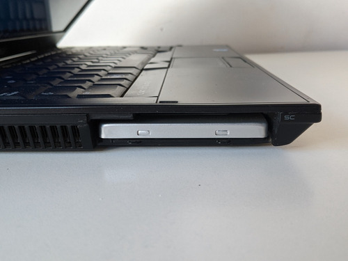 Imagen 6 de 8 de Notebook Dell Latitude E4310 I5, 2gb Ram 240 Gb Ssd - Leer