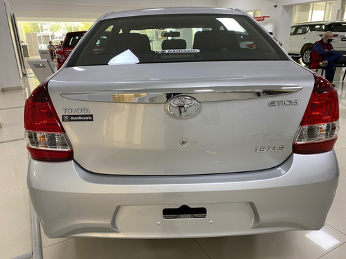 Toyota Etios Xls Mt Sedan