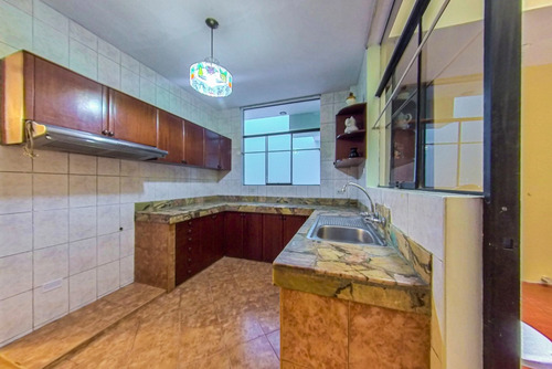 Vendo Hermosa Casa En Los Olivos, 3 Pisos 7 Hab+5 Bañ+2 Est.