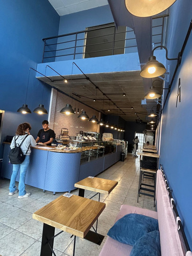 Local A Metros De Centenario Y Belgrano, Apto Gastronomía