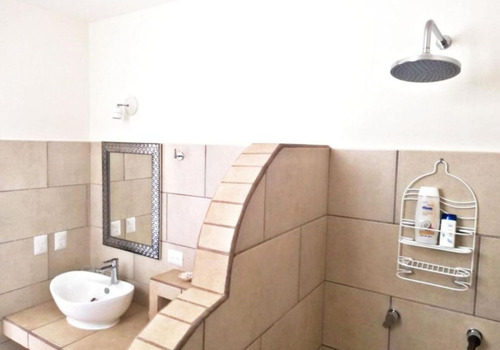 Hotel En Operación, A Unos Minutos De La Playa, En Venta Pla