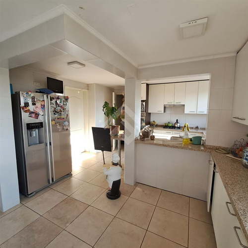 Casa En Venta De 3 Dorm. En La Florida