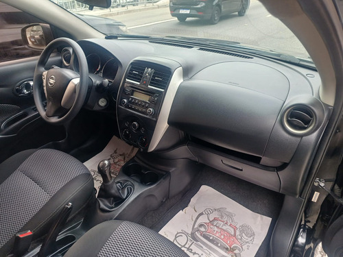 Nissan Versa Versa 1.6 16V S (Flex)