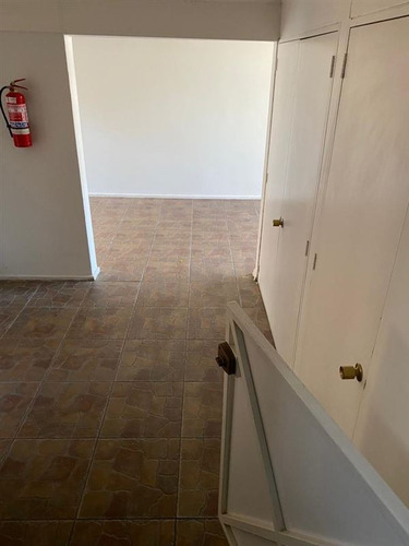 Casa Comercial Tres Piso , 3 Amplias Sala De Espera .