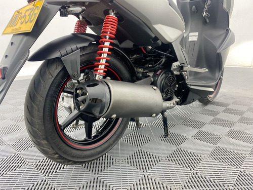 Imagen 23 de 25 de Kymco Super 8