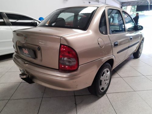 Imagem 3 de 5 de Chevrolet Classic Life