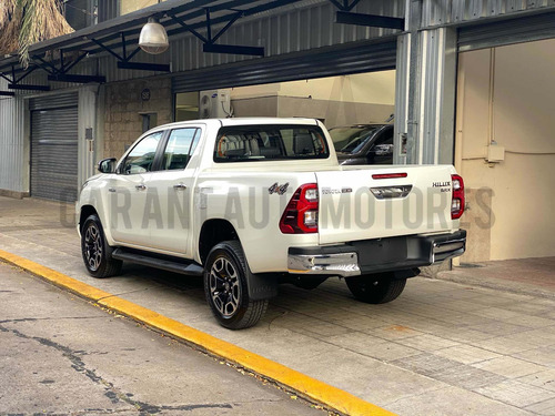 Toyota Hilux 2.8 Cd Srx 177cv 4x4 Mt /// 2021 - 0km