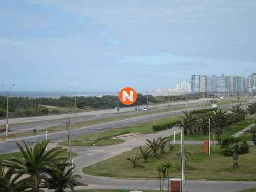Apartamento En Venta Y Alquiler, San Rafael, Punta Del Este, 3 Dormitorios.- Ref: 8368