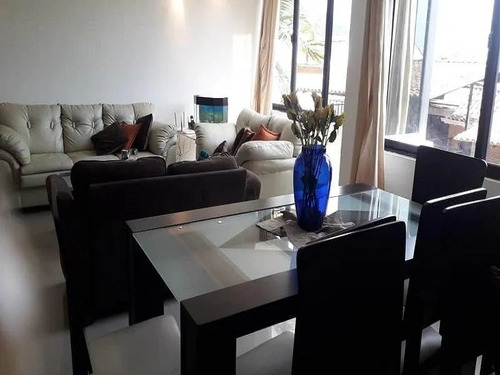 Imagen 2 de 14 de Town House En Lomas Del Este, Res. Lomas Alto Valencia Ctcod: Atth-172