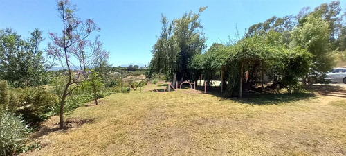 Casa En Venta De 5 Dorm. En Limache