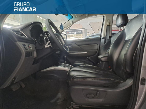 Imagen 9 de 14 de Mitsubishi L200 Diesel 4x4 Automática 2019