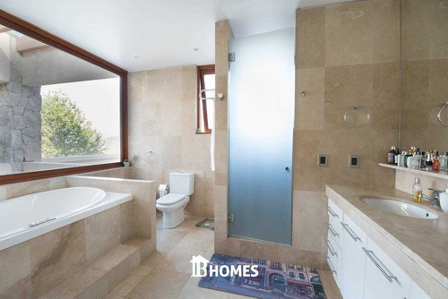 Imagen 4 de 30 de Preciosa Casa Mediterránea En Venta En Lo Barnechea