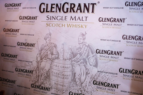 Imagen 5 de 6 de Whisky Glen Grant 10 Años Single Malt 1 Litro Estuche