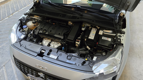 Peugeot 208 1.6 Like Pack