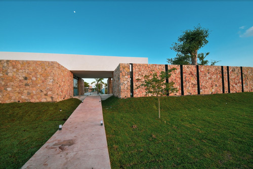 Lotes Residenciales Con Casa Club Y Amenidades Increíbles En