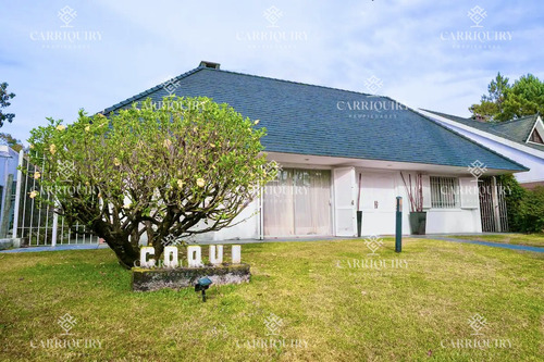 Casa De 4 Dormitorios Y Piscina En San Rafael, Punta Del Este