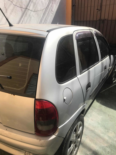 Imagem 2 de 6 de Chevrolet Corsa Gl 1.6