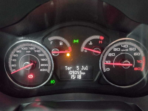 Imagem 15 de 15 de Fiat Siena Attractiv 1.4 2013