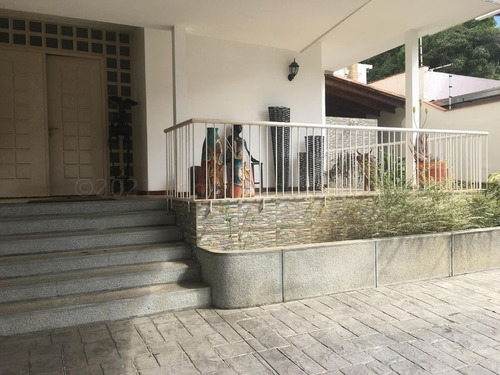 Imagen 2 de 15 de Excelente Y Espaciosa Casa En Venta Prados Del Este Mls #21-13811