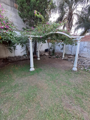 Venta Casa 5 Amb Haedo-c/jardin Y Pileta-garage