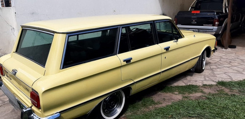 Imagen 4 de 8 de Ford Falcon Rural Lujo 3.6 1981 Excelente Estado Amarillo