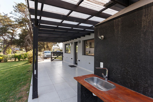 Casa En Venta En Barrancas De San Benito, Chapadmalal.