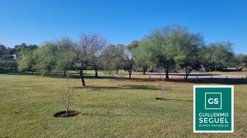 Casa En Venta Country 4 Hojas /sobre Terreno Con Terrible Vista!!!