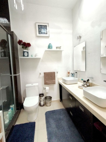 Casa Estilo Contemporáneo En Lomas De Cuernavaca.