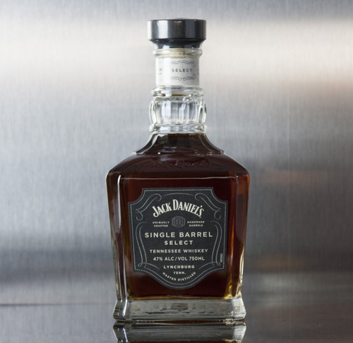 Imagen 7 de 10 de Whisky Jack Daniels Single Barrel 750ml En Estuche