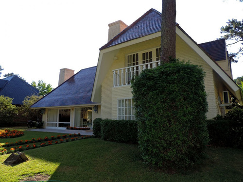 Casa En Venta En Lugano
