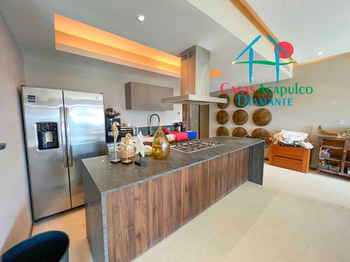 Cad La Isla Fiji T 11. Departamento De Playa En Venta Para Restaurar
