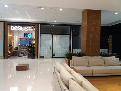 Imagem 2 de 19 de Ponto Comercial No Shopping Ibirapuera Piso Campo Belo. - Reo654673