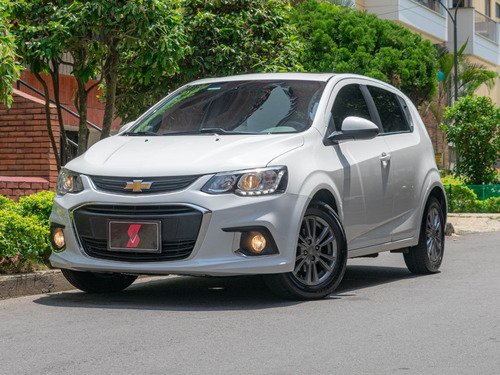 Chevrolet Sonic 1.6 Lt 5 p