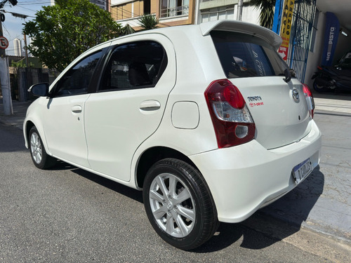 Toyota Etios 1.5 X Plus 16v Aut. 4p
