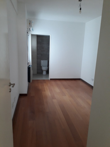Imagen 4 de 8 de Dpto 2 Amb A Estrenar Frente Balcon Arregui 6300