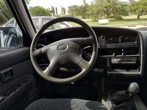 Toyota Hilux 3.0 D/cab 4x4 Srv 2003