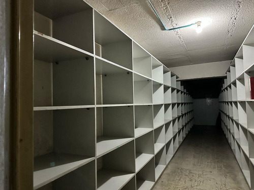 Bodega En Arriendo Barrio Financiero El Golf, Las Condes