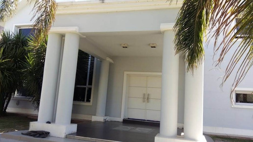 Imagen 2 de 20 de Casa En Venta De 4 Dormitorios En Suite En Valle Escondido, El Balcón !!!