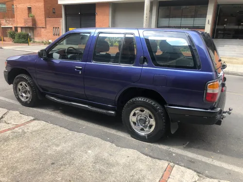 Nissan Pathfinder 3.3 R50 Std