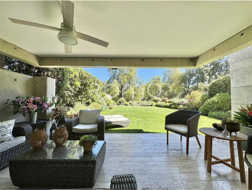 Triplex Con Jardín: Valle Escondido