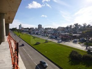Imagen 2 de 2 de Venta Oficina Monoambiente Malvín Braglia 1-549c