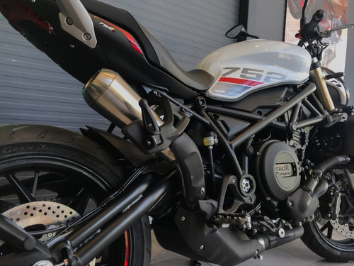 Imagen 23 de 25 de Benelli 752s - Benelli Store Pilar Mp