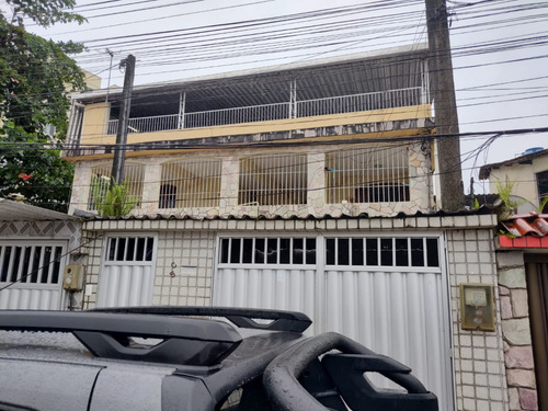 Casa Reformada Com Garagem E Quitinete Incluso Super Ventilada Com Salão Amplo