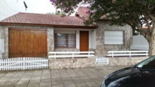 Imagen 2 de 23 de V071 - Muy Buena Casa En Venta, Cerca Del Mar, Excelente Estado