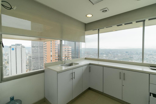 Oficina En Arriendo En Centro Internacional. Cod A1094008