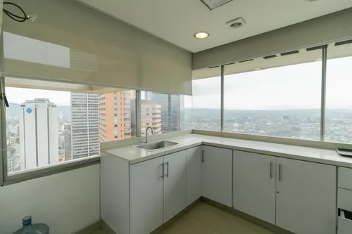 Oficina En Arriendo En Centro Internacional. Cod A1094008