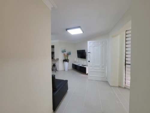 Foxpiantini.com - A328 | Apartamento En Alquiler En Piantini | Exclusividad Y Confort Moderno