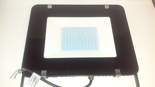 Foco Proyector De Área De 150 Watts Led Smd  Sec